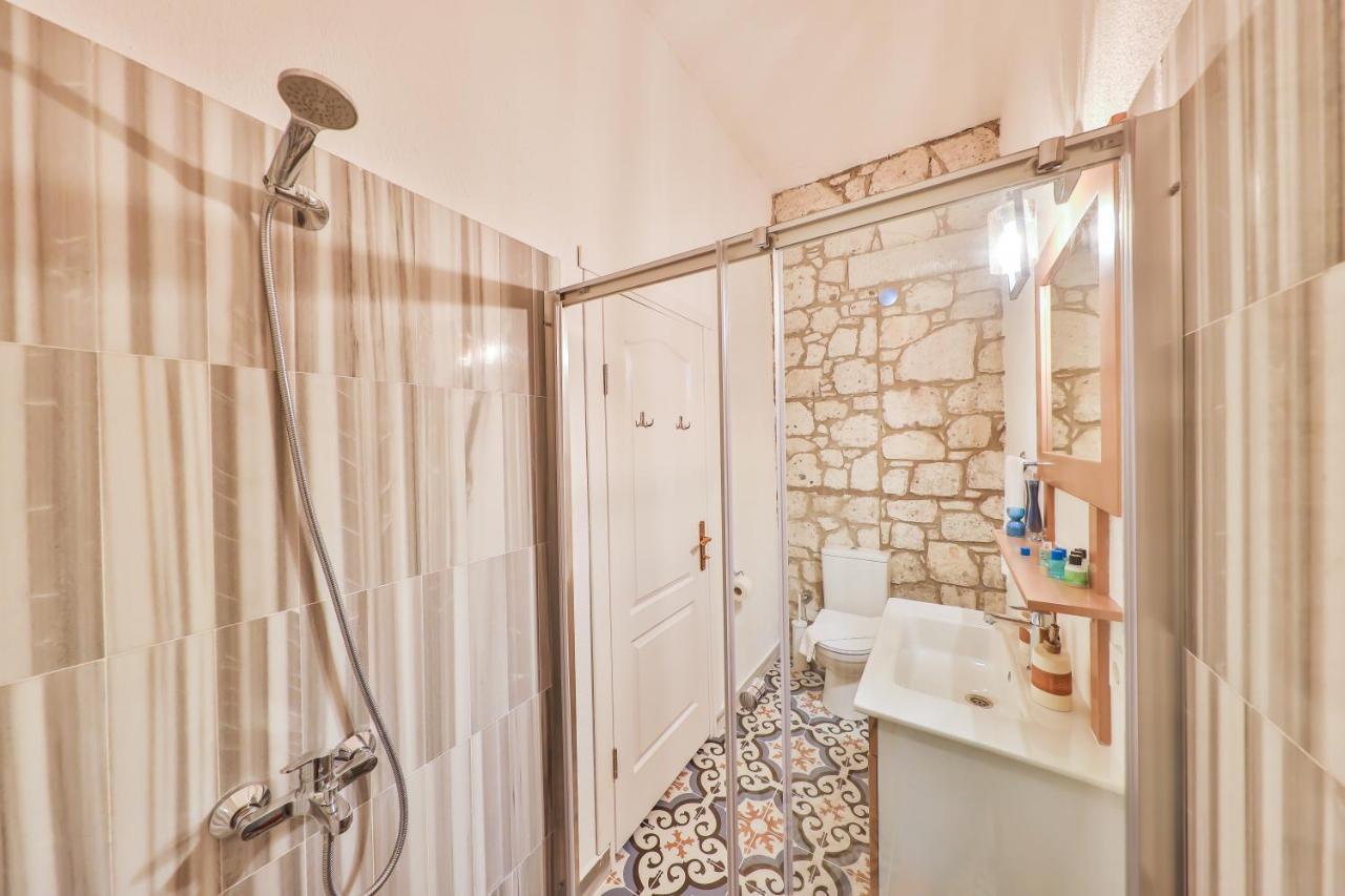 Lale Lodge Hotel Alaçatı Luaran gambar