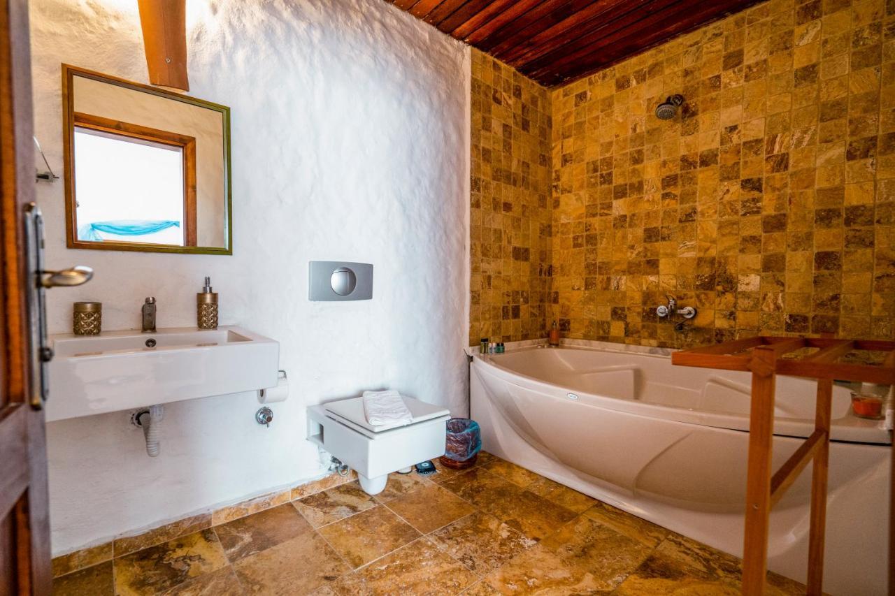Lale Lodge Hotel Alaçatı Luaran gambar