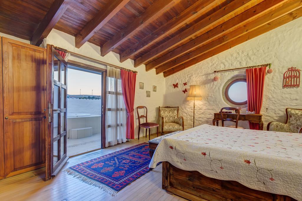 Lale Lodge Hotel Alaçatı Luaran gambar