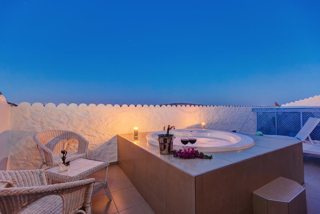 Lale Lodge Hotel Alaçatı Luaran gambar