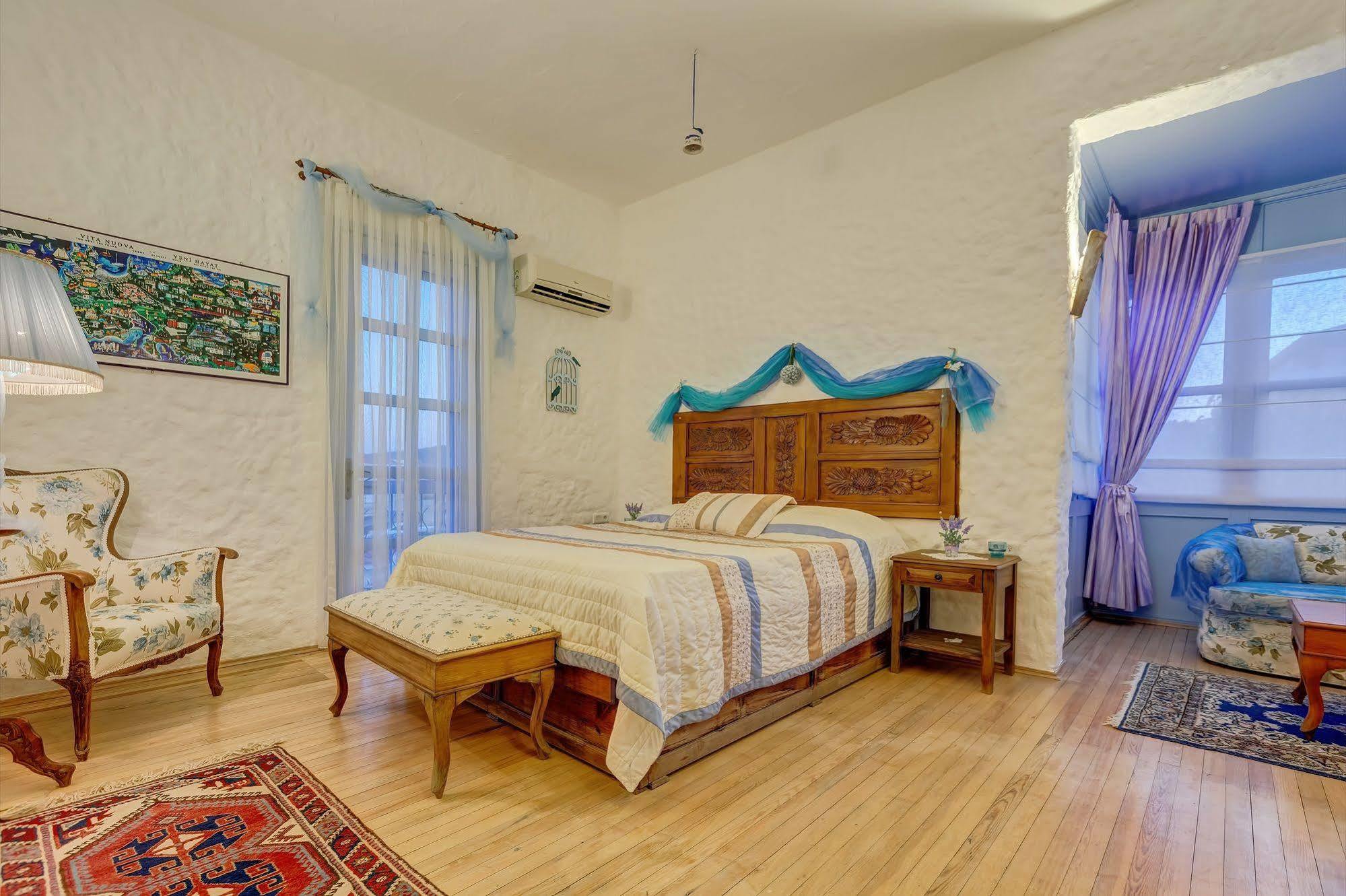 Lale Lodge Hotel Alaçatı Luaran gambar