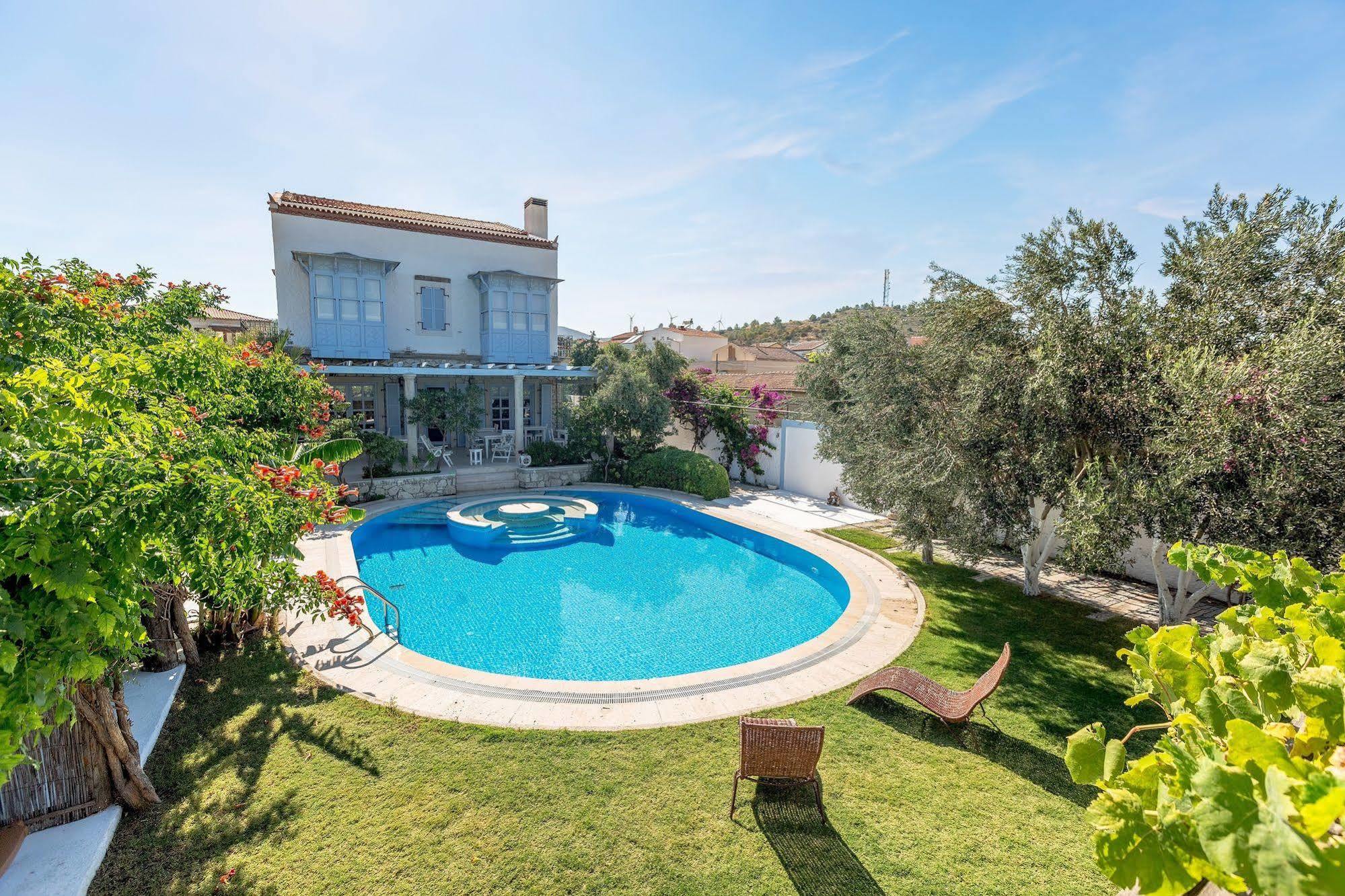 Lale Lodge Hotel Alaçatı Luaran gambar