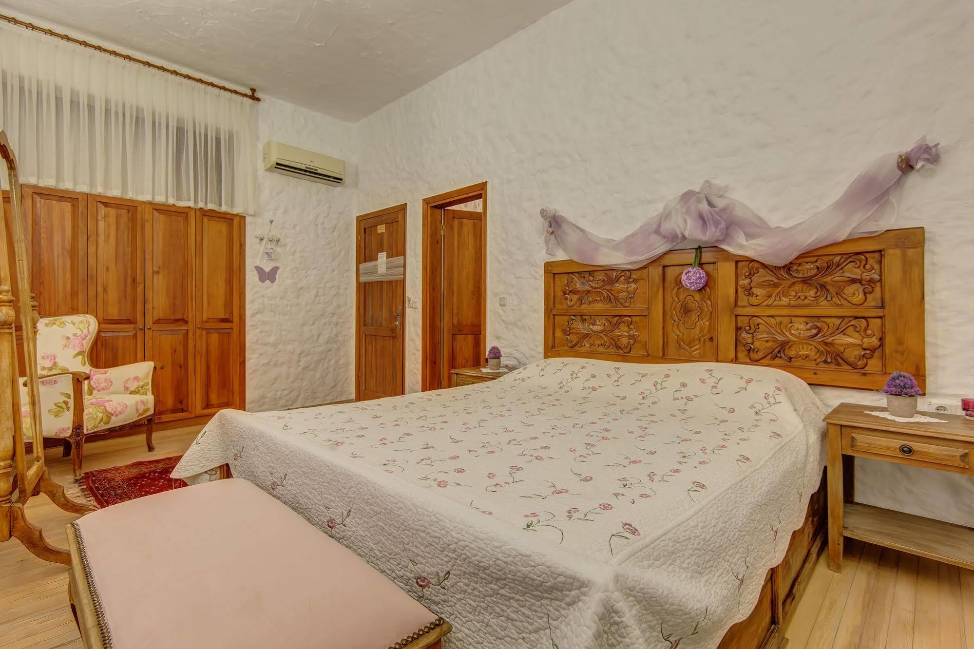 Lale Lodge Hotel Alaçatı Luaran gambar