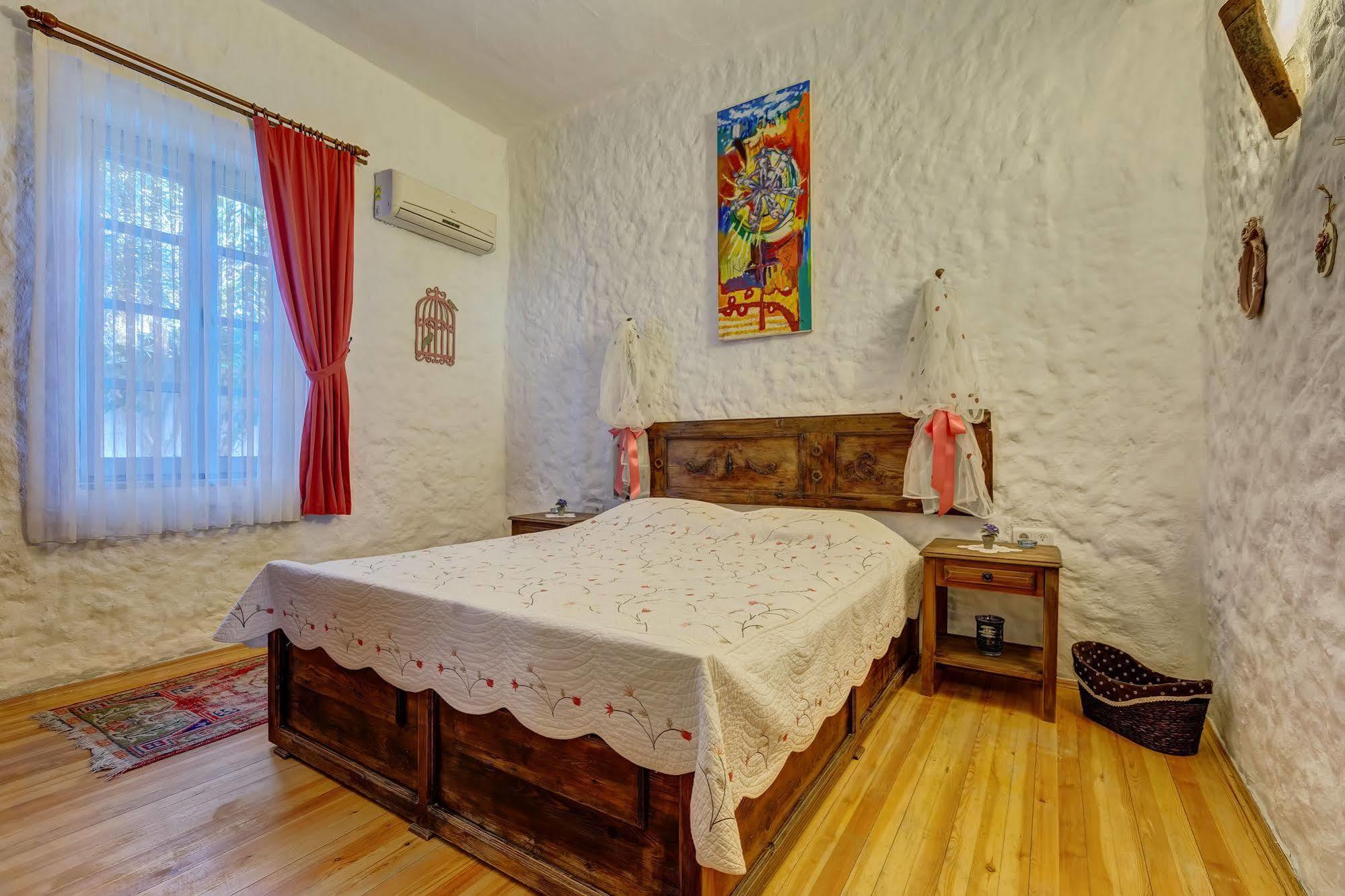 Lale Lodge Hotel Alaçatı Luaran gambar